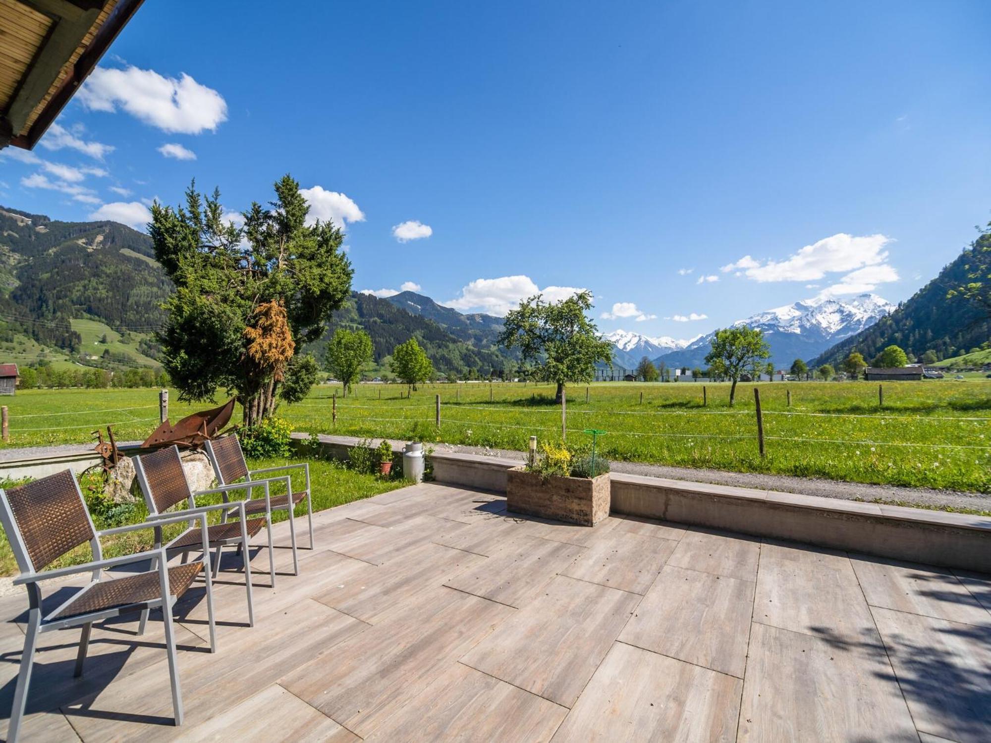 Appartamento Contemporary In Near Area Maishofen