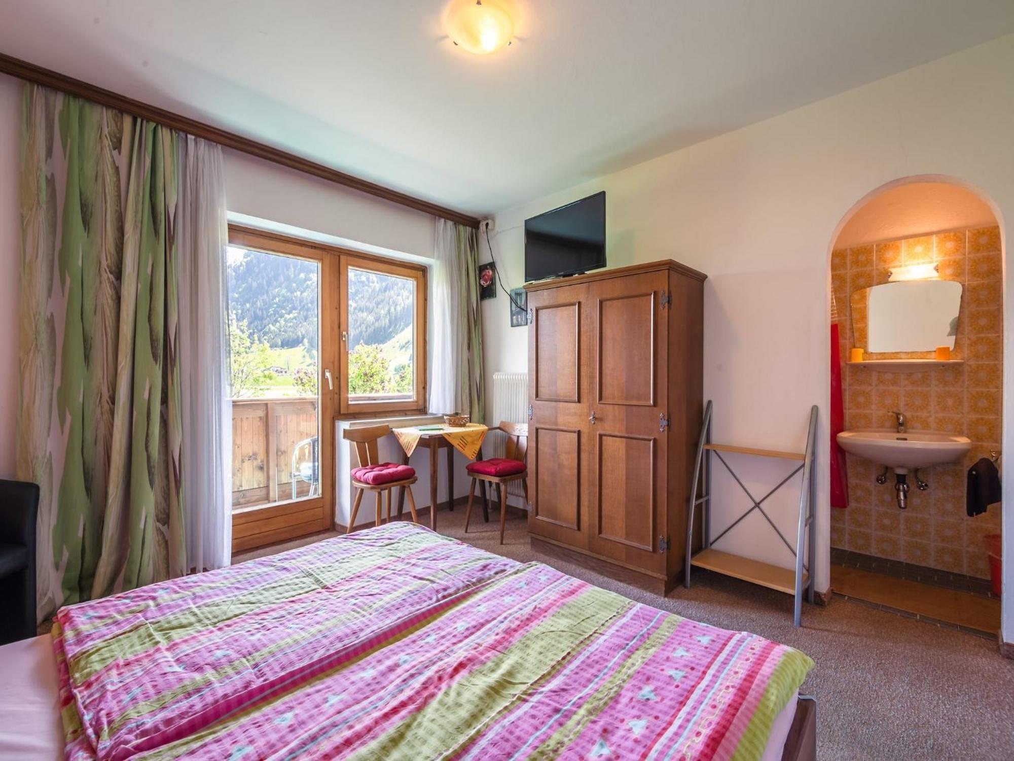 Contemporary In Near Area Apartment *